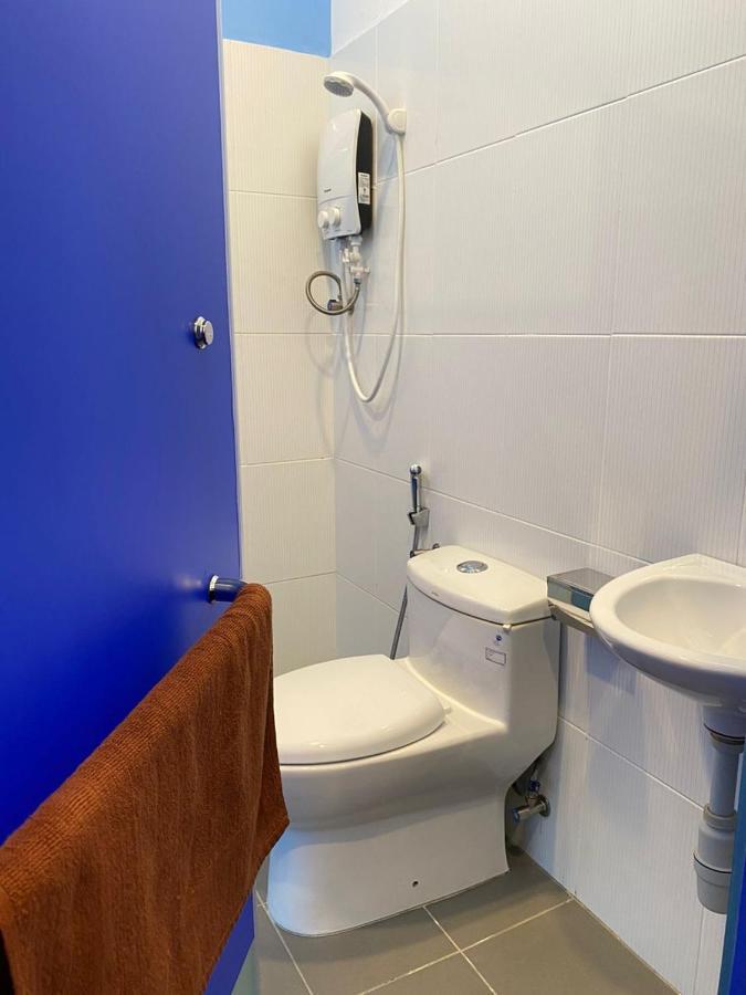 Benutten 99 Hotel Kampong Parit Tengah Buitenkant foto